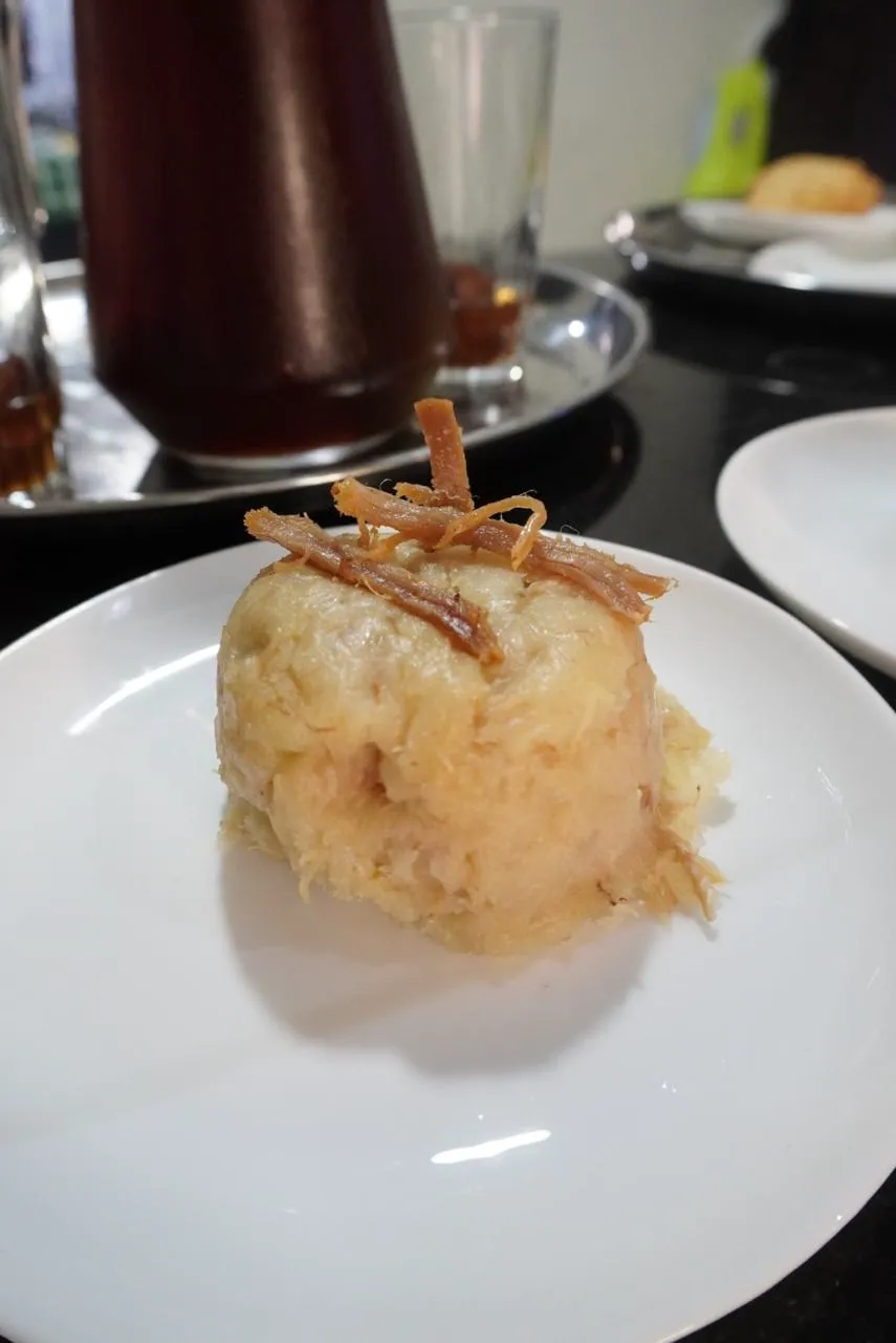 Masaco de yuca con Chicharrón y Charque